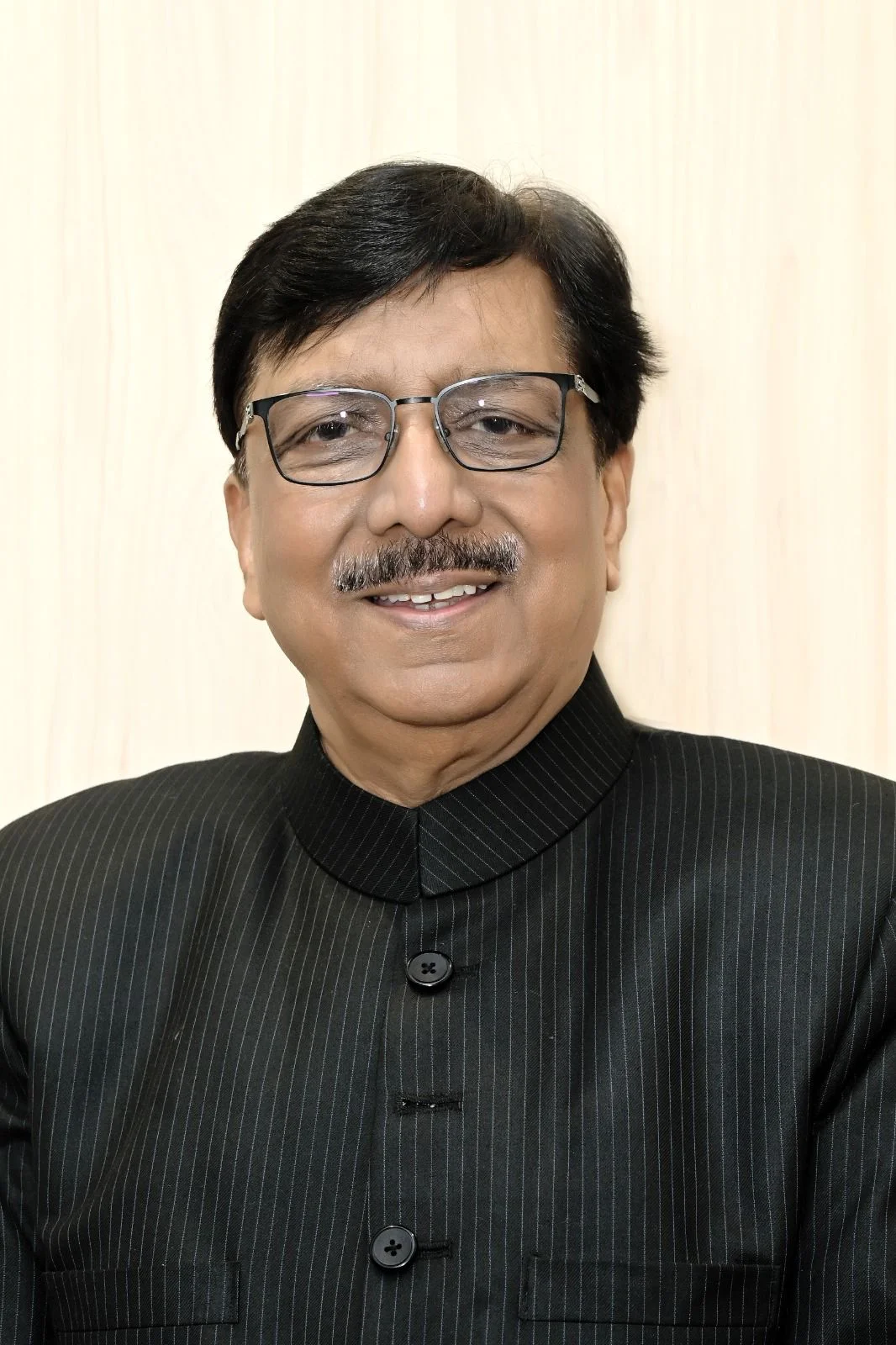 Shri Shahid Siddiqui